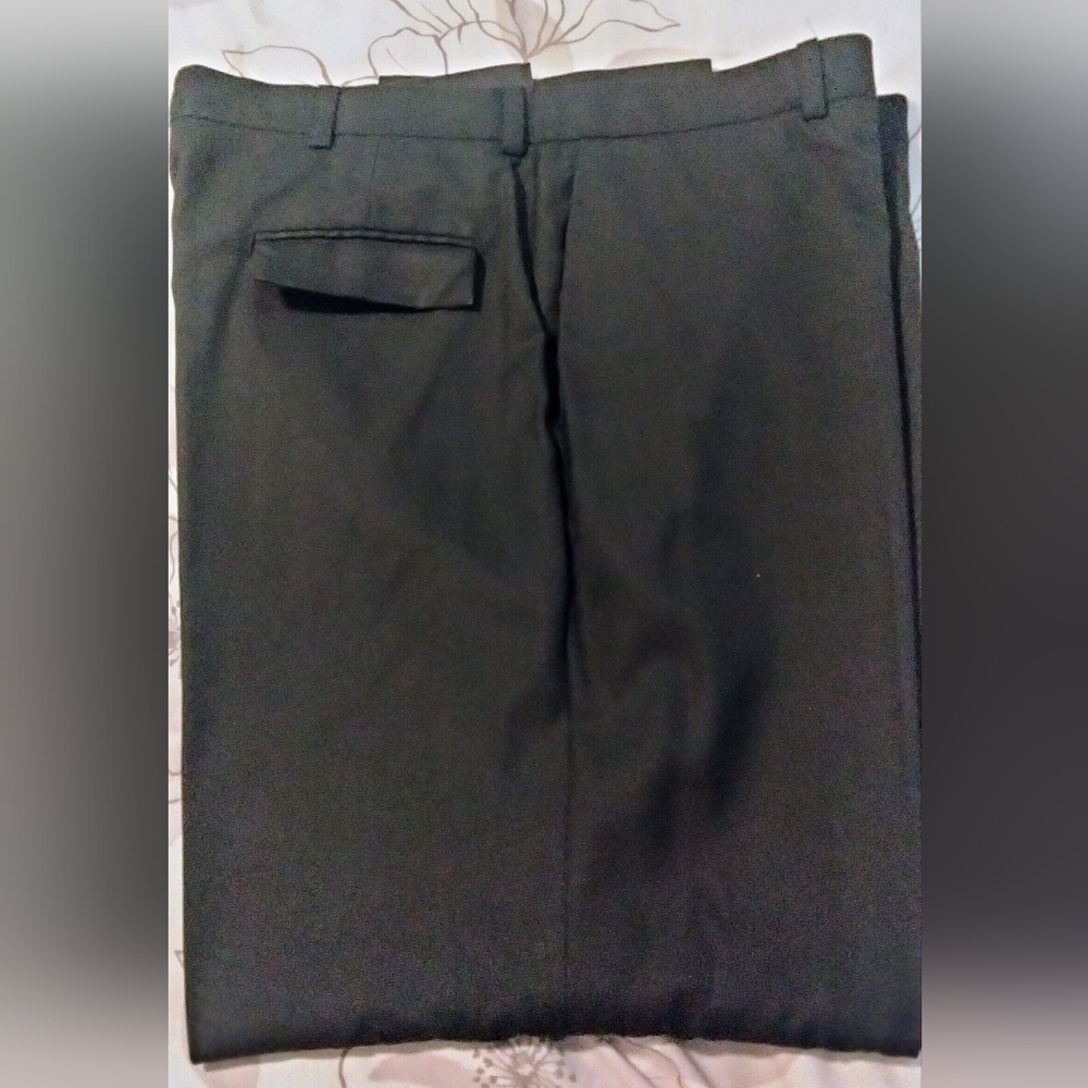 Men's Kenneth Cole Reaction black slacks 40x32